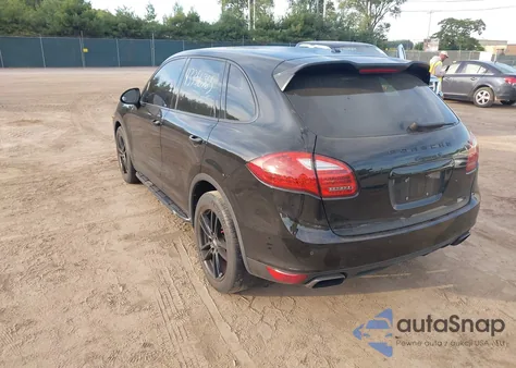 2012 Porsche Cayenne z USA, uszkodzony, nr VIN WP1AA2A21CLA00667